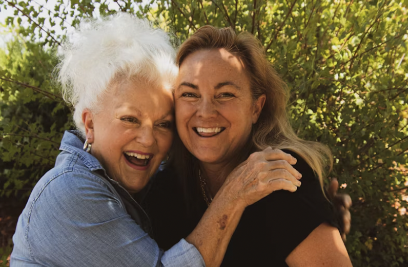 Aging with Grace: Tips for Challenging Beauty Standards