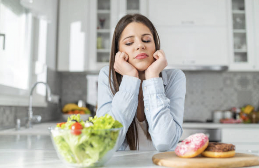 Overcoming Disordered Eating: What Are the First Steps to Healthy Habits?